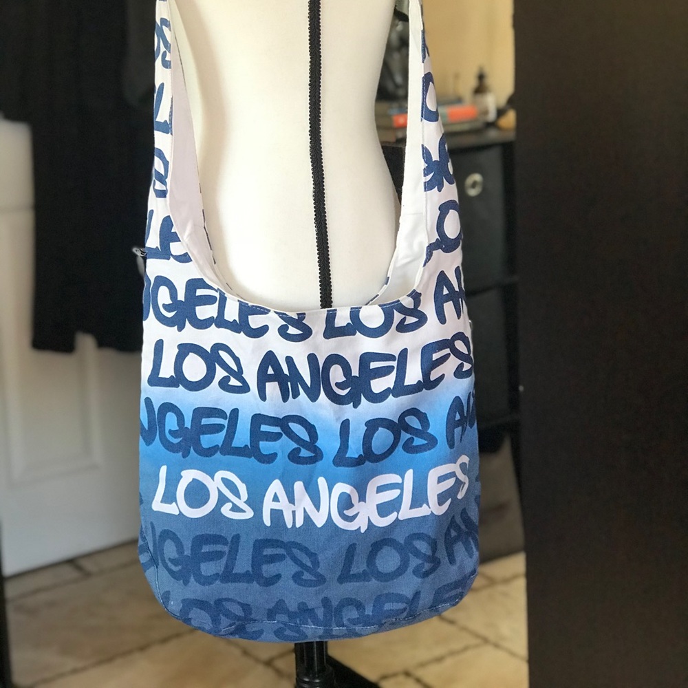 ROBIN RUTH “LOS ANGELES” Canvas Tote NEW NO TAG